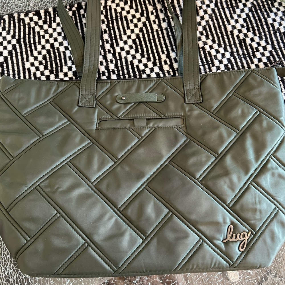 Lug Skyliner